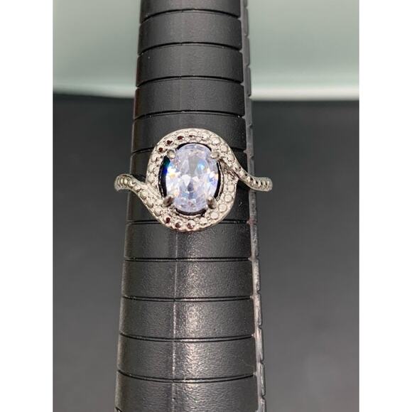 Silver Tone And Aquamarine Rhinestone Beautiful Ring Size 7.5 - Picture 3 of 4